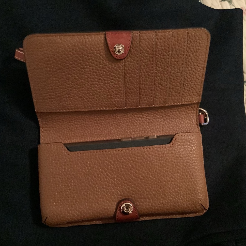 Dooney & Bourke Pebble Grain Fey Phone Wristlet - Picture 4 of 5